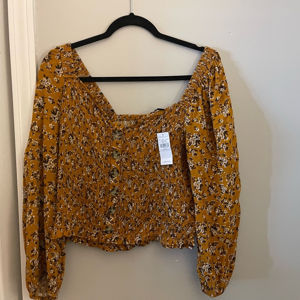 American Eagle crop top